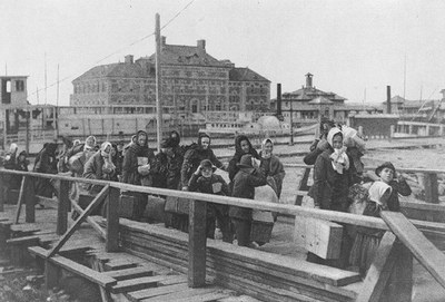 Ankunft in Elis Island 1902 IMG