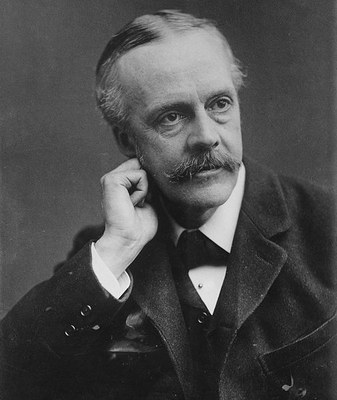 Portrait von Arthur James Balfour (1848–1930), Schwarz-Weiß-Photographie, [o.J.], unbekannter Photograph; Bildquelle: Library of Congress, Prints and Photographs Division, DIGITAL ID: (digital file from original neg.) ggbain 02758 http://hdl.loc.gov/loc.pnp/ggbain.02758.