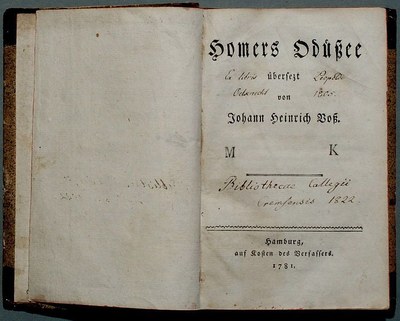 Johann Heinrich Voß (1751–1826): Homers Odüßee, Hamburg 1781, Farbphotographie, 2008, Photograph: H.-P.Haack; Bildquelle: Wikimedia Commons, http://de.wikipedia.org/w/index.php?title=Datei:Vo%C3%9F,_Johann_Heinrich-_Homers_Od%C3%BC%C3%9Fee.jpg&filetimestamp=20100913013055 